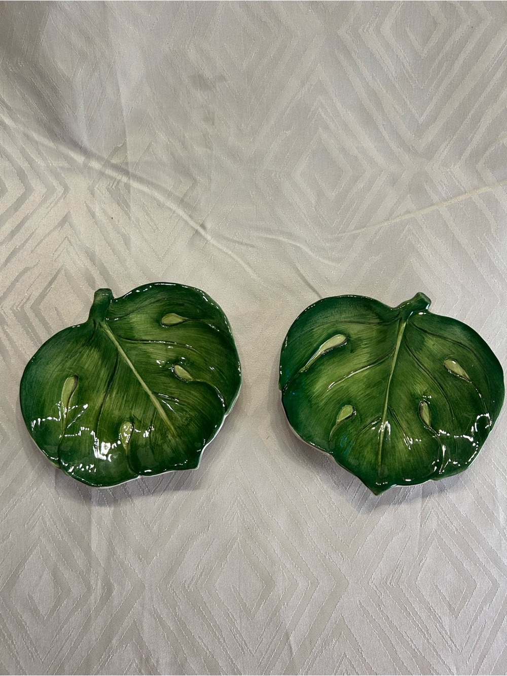 Vietri Villa Palma Bread and Butter Leaf Shaped Plates